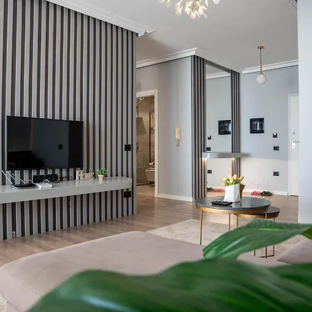 Apartament Luxury With Jacuzzi Durrës