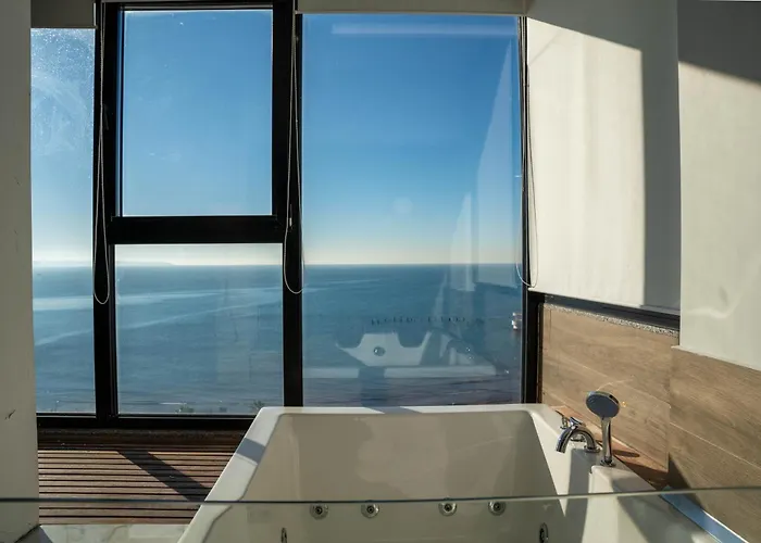 Luxury With Jacuzzi