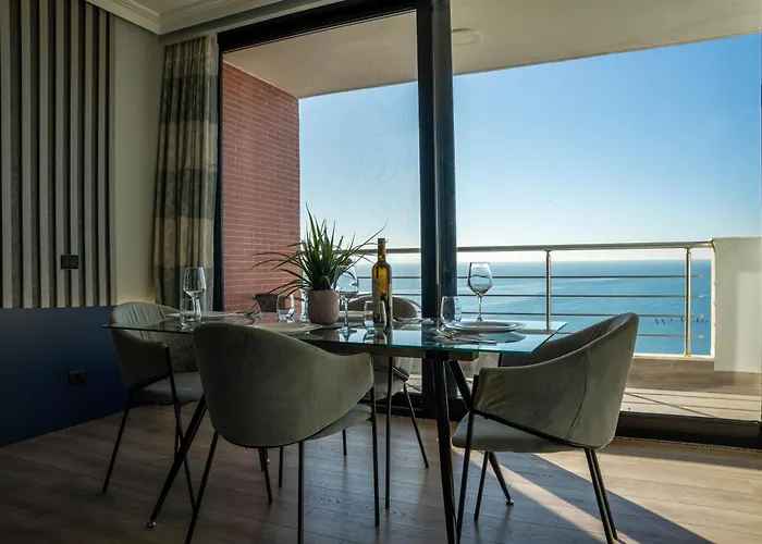Luxury With Jacuzzi Apartment *
